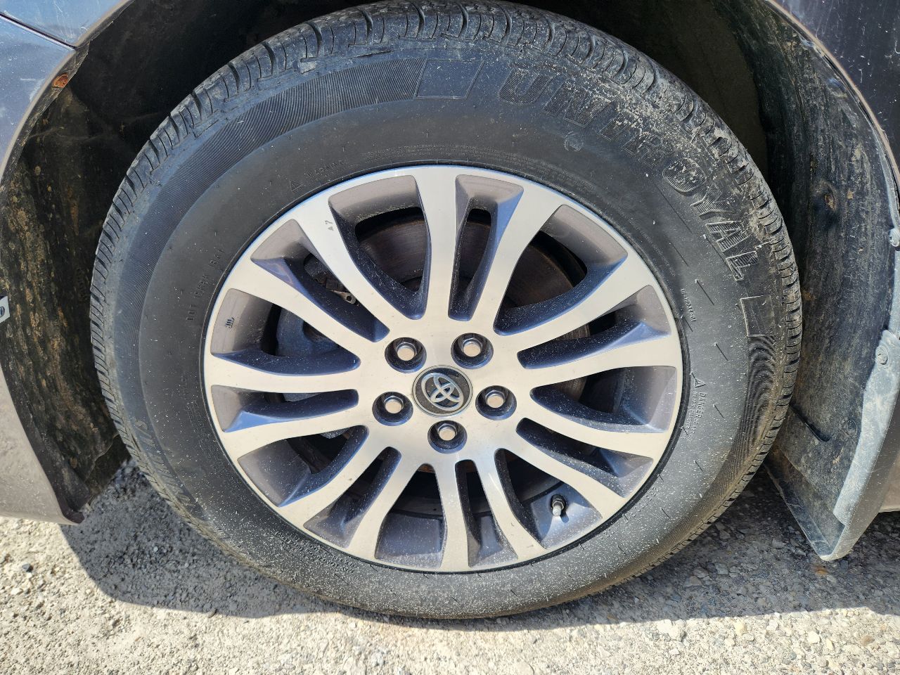 Vehicle/247200_06.jpg