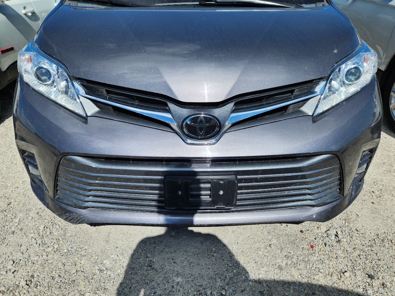 Vehicle/247200_08.jpg