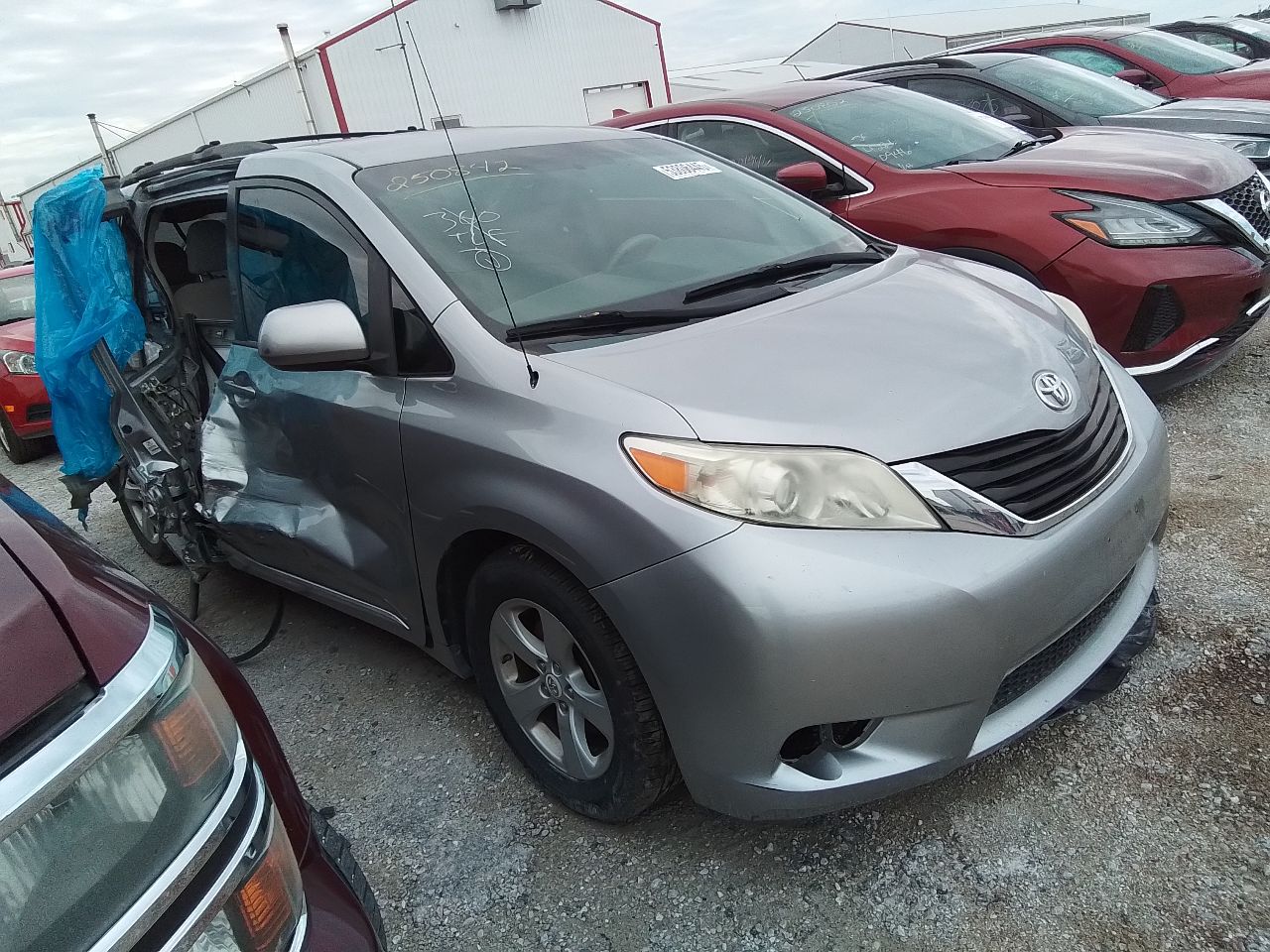 Vehicle/247211_04.jpg