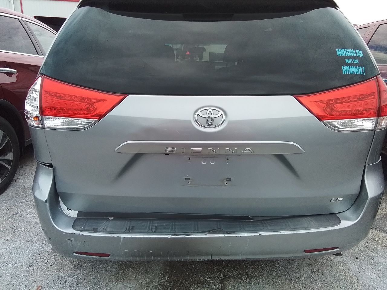 Vehicle/247211_10.jpg
