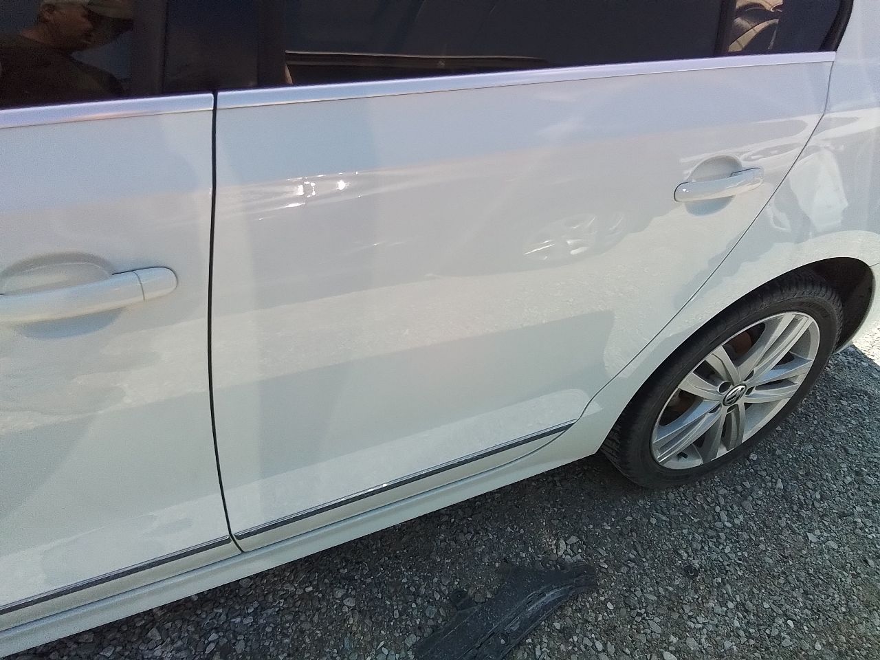 Vehicle/247213_08.jpg