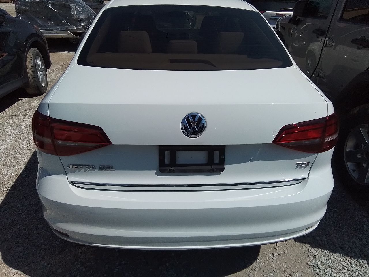Vehicle/247213_09.jpg