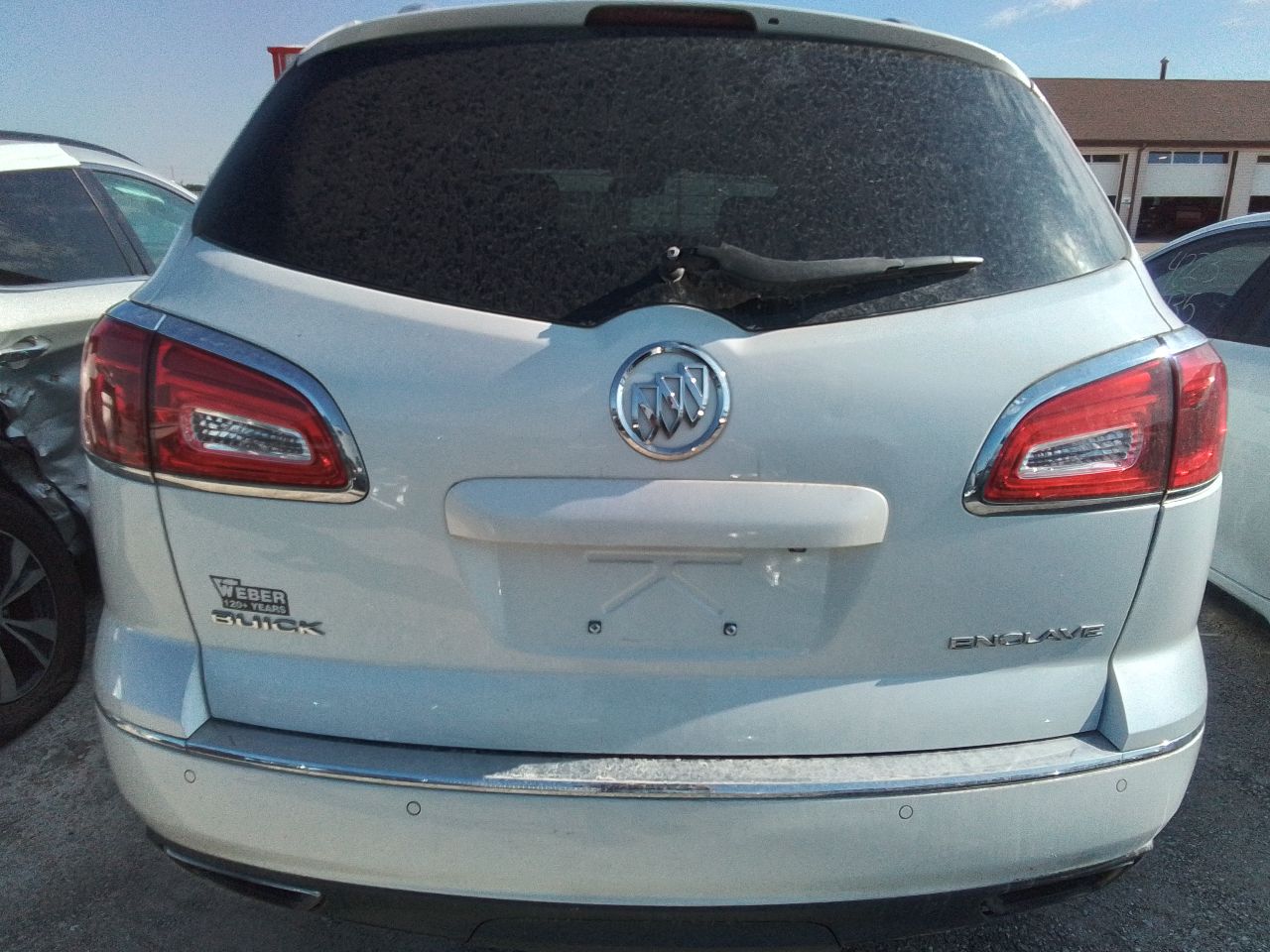 Vehicle/247217_10.jpg