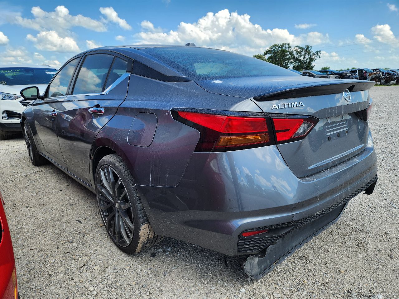 Vehicle/247238_02.jpg