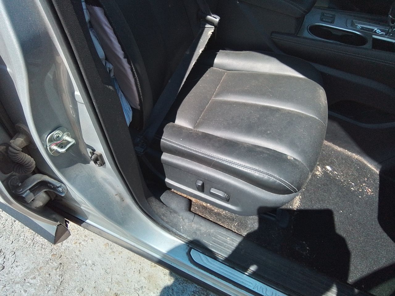 Vehicle/247250_12.jpg