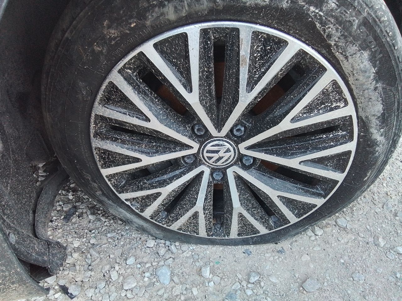 Vehicle/247298_05.jpg