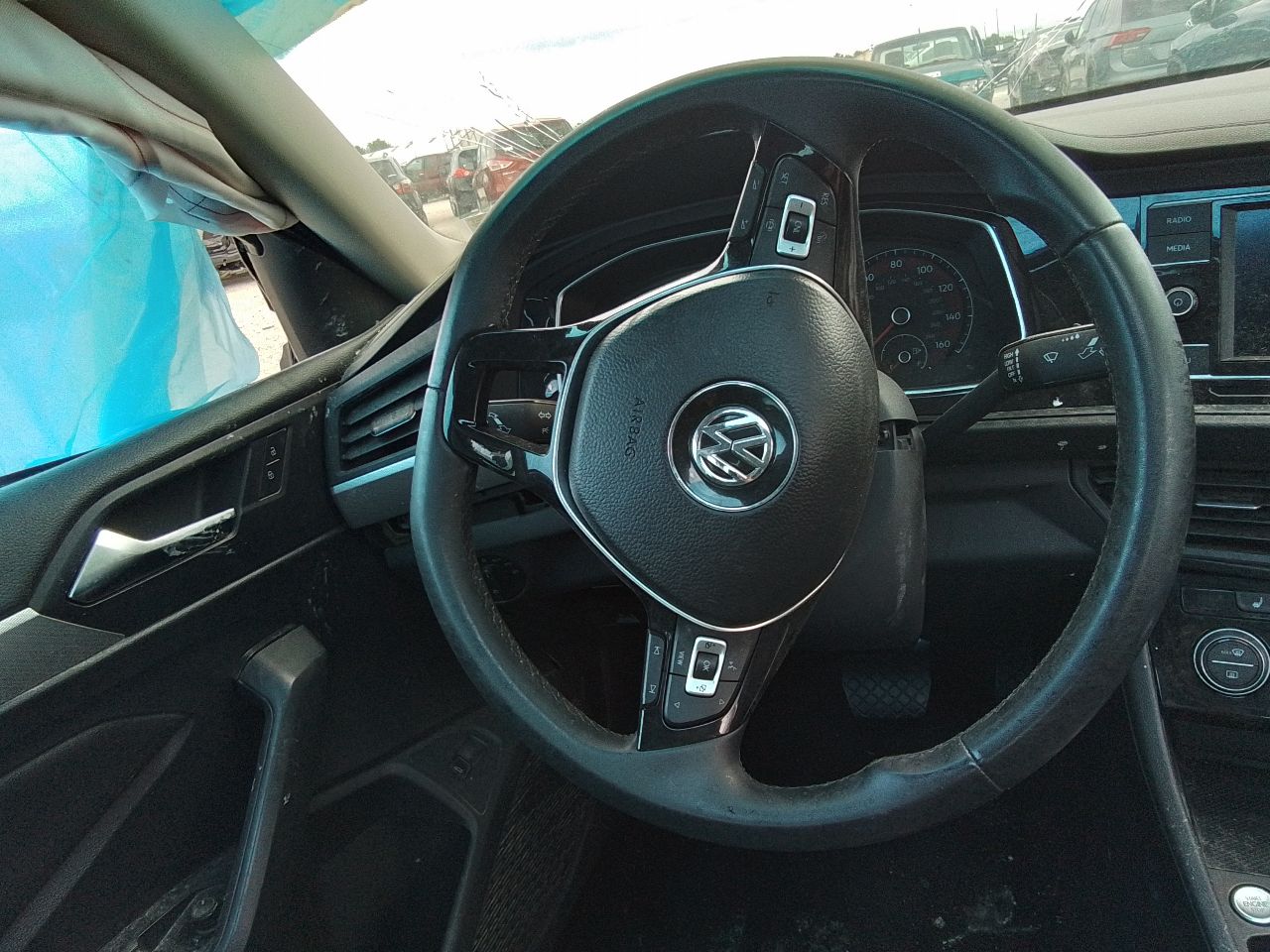 Vehicle/247298_12.jpg