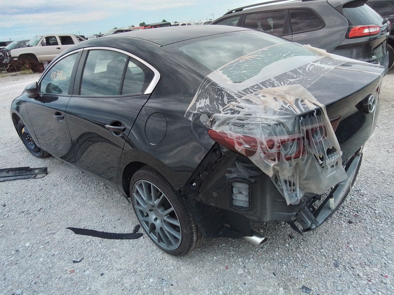 https://f005.backblazeb2.com/file/img-partshotlines-com/Inventory/EX441/Vehicle/247315_02.jpg