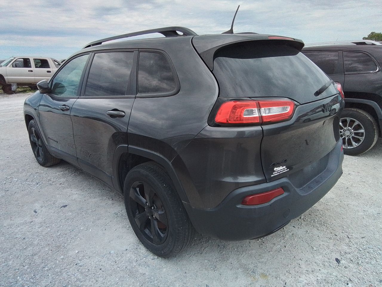 Vehicle/247317_02.jpg