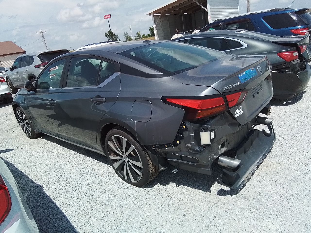 Vehicle/247341_02.jpg