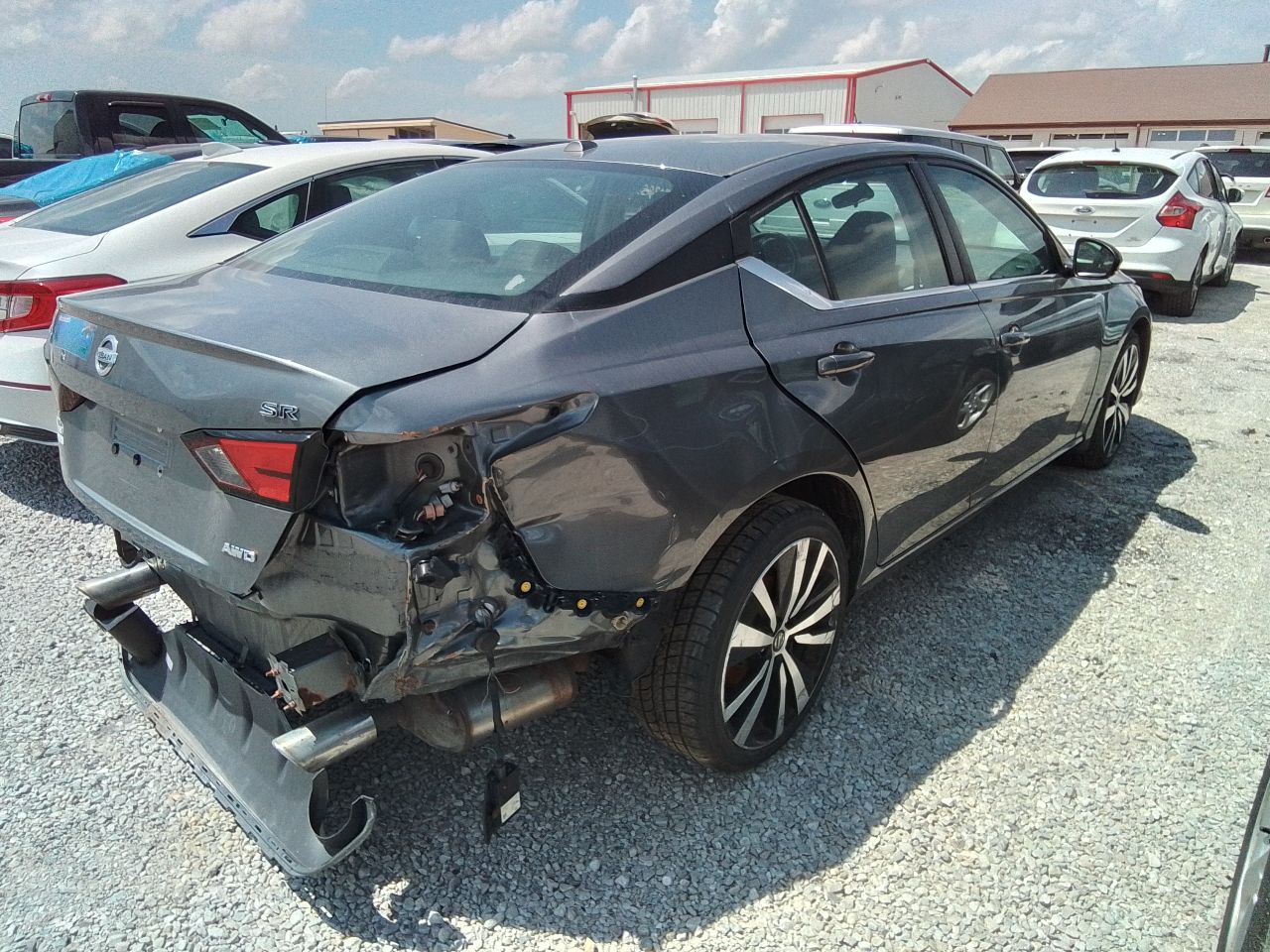 Vehicle/247341_03.jpg