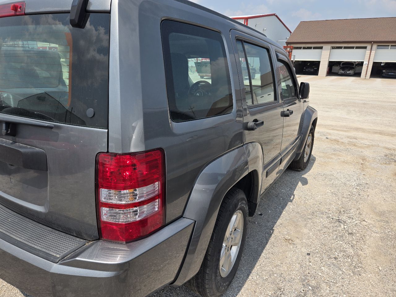 Vehicle/247353_04.jpg