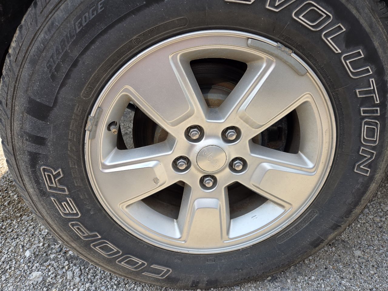 Vehicle/247353_05.jpg
