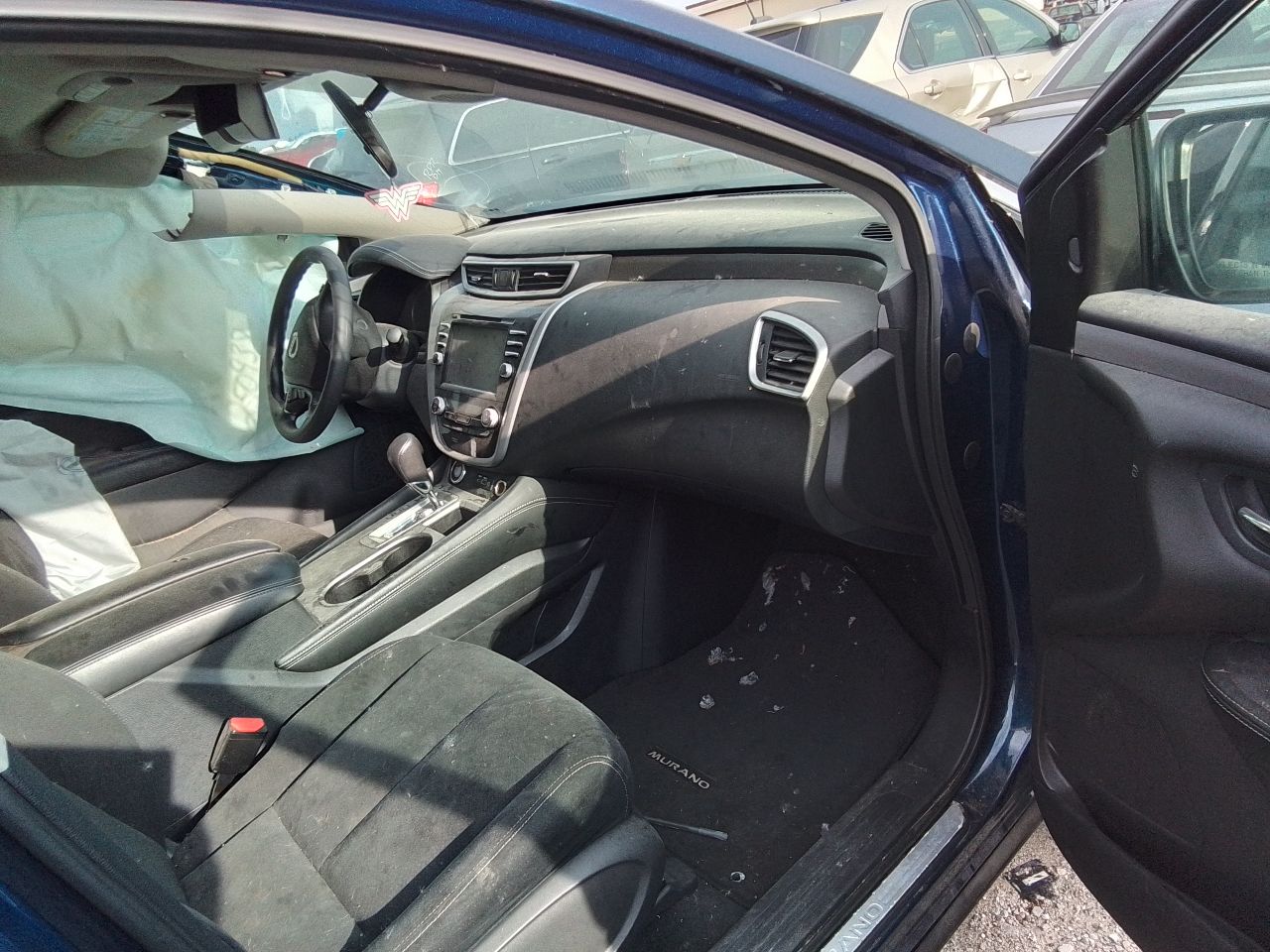 Vehicle/247390_10.jpg