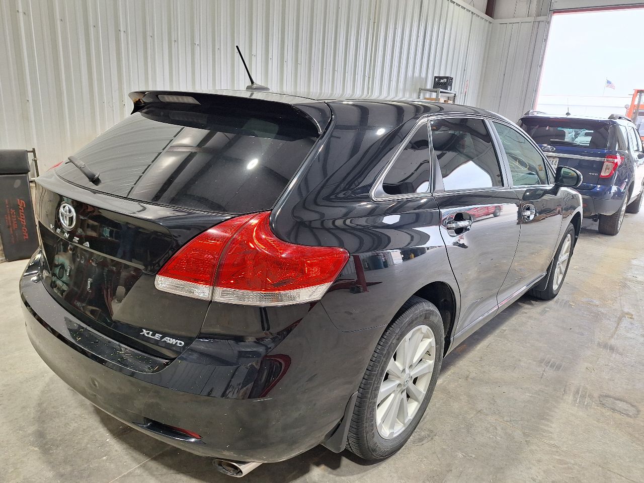 Vehicle/247416_03.jpg