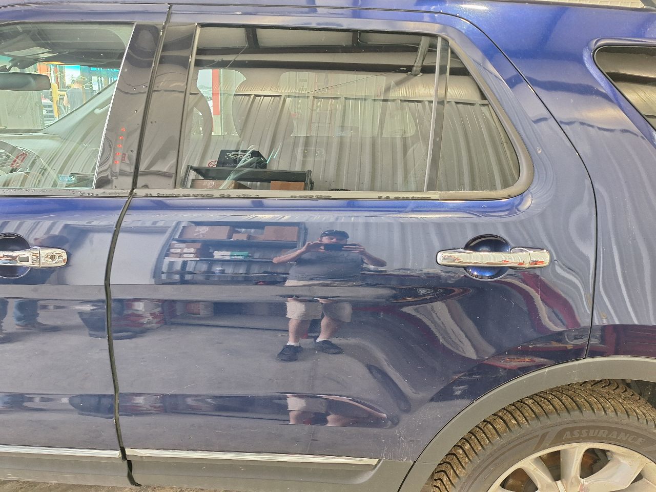 Vehicle/247444_07.jpg