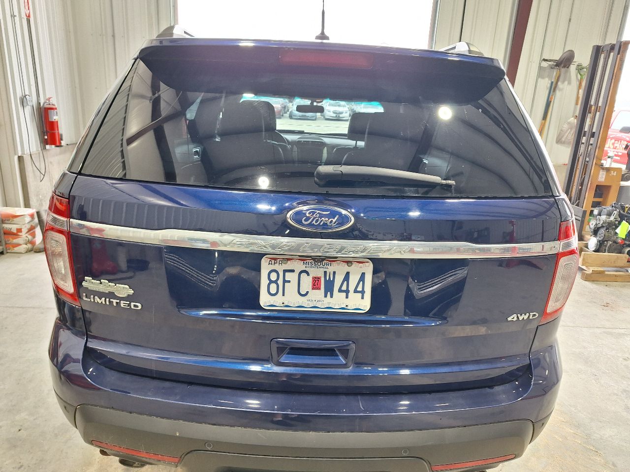 Vehicle/247444_08.jpg