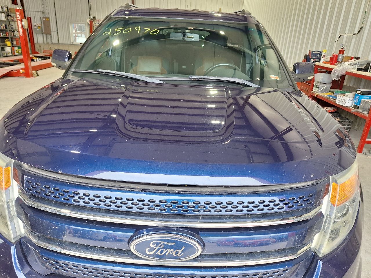 Vehicle/247444_11.jpg
