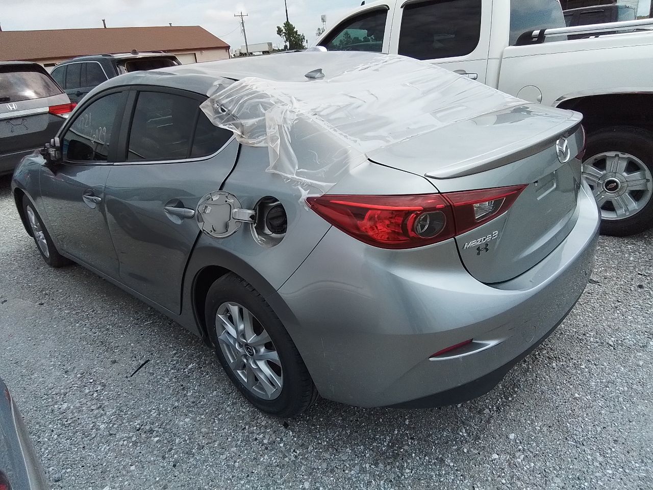 Vehicle/247493_02.jpg