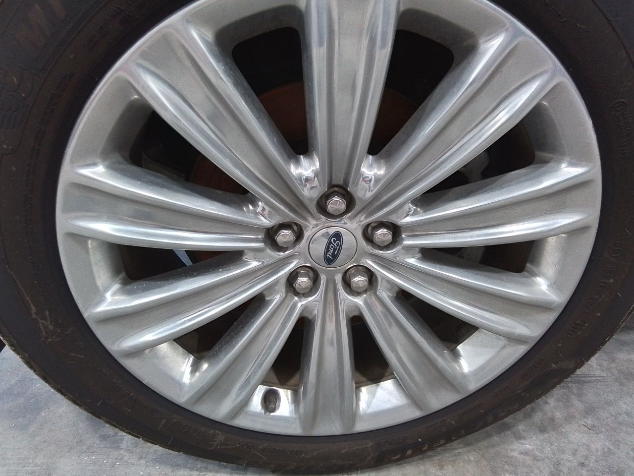 Vehicle/247519_06.jpg