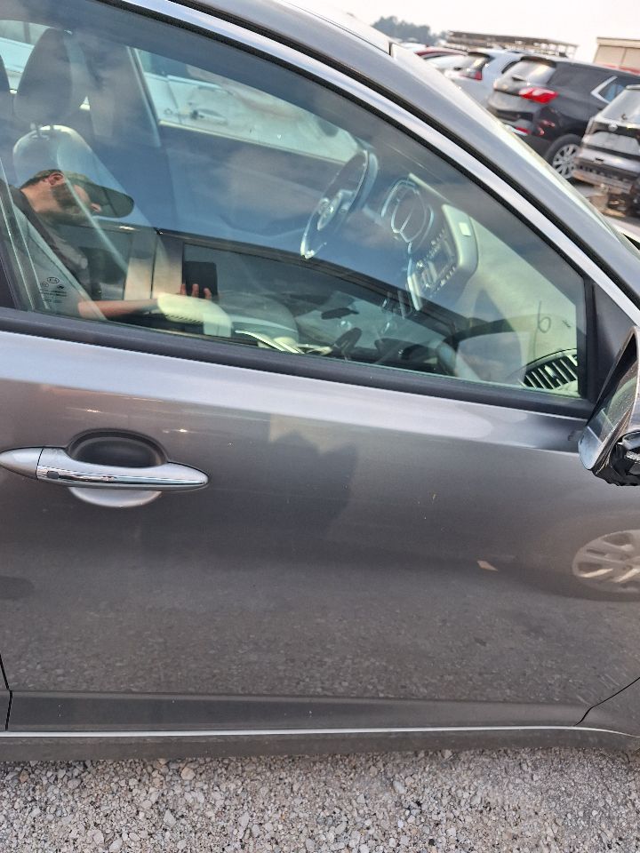 Vehicle/247537_07.jpg