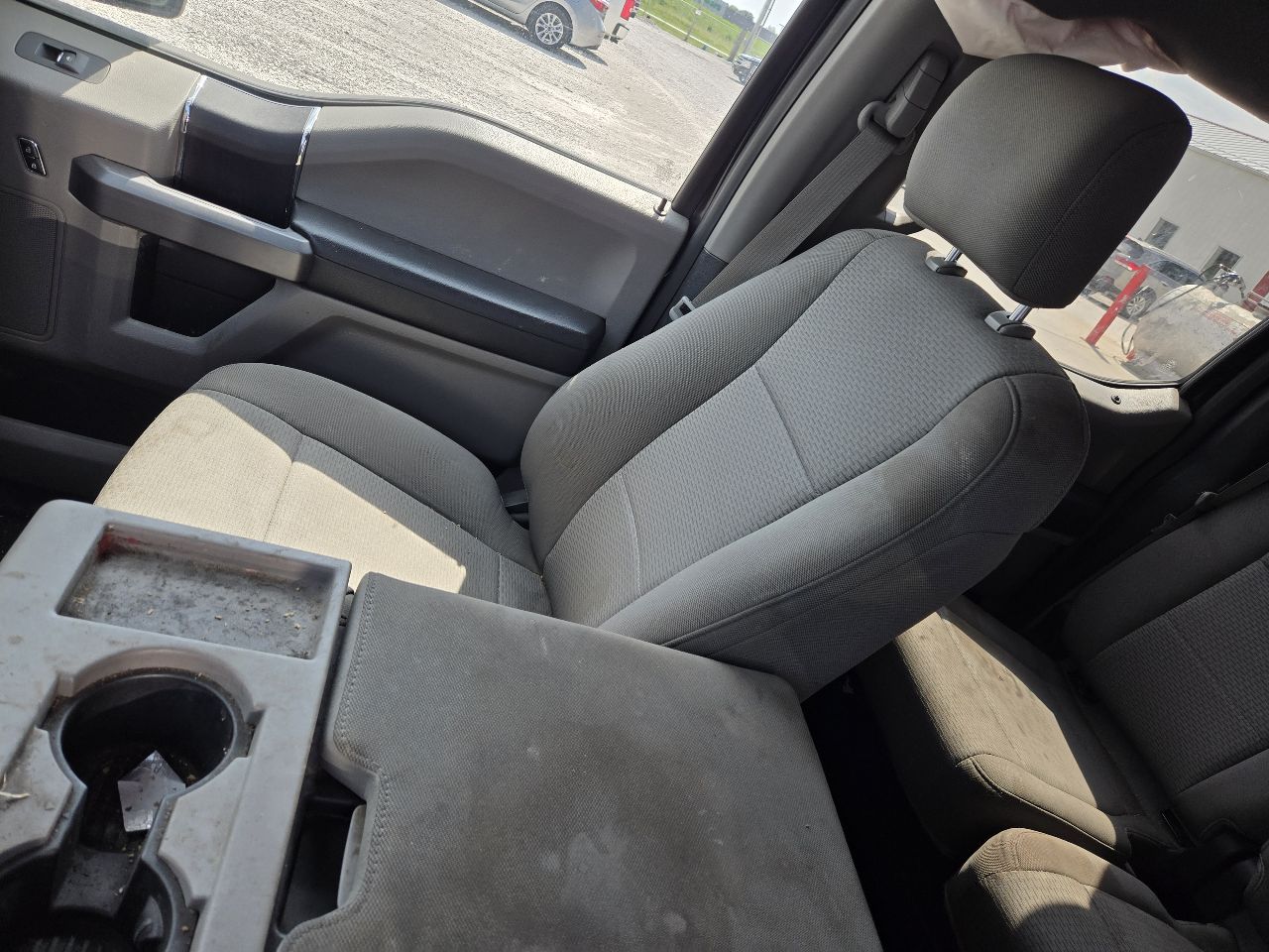 https://f005.backblazeb2.com/file/img-partshotlines-com/Inventory/EX441/Vehicle/247552_11.jpg