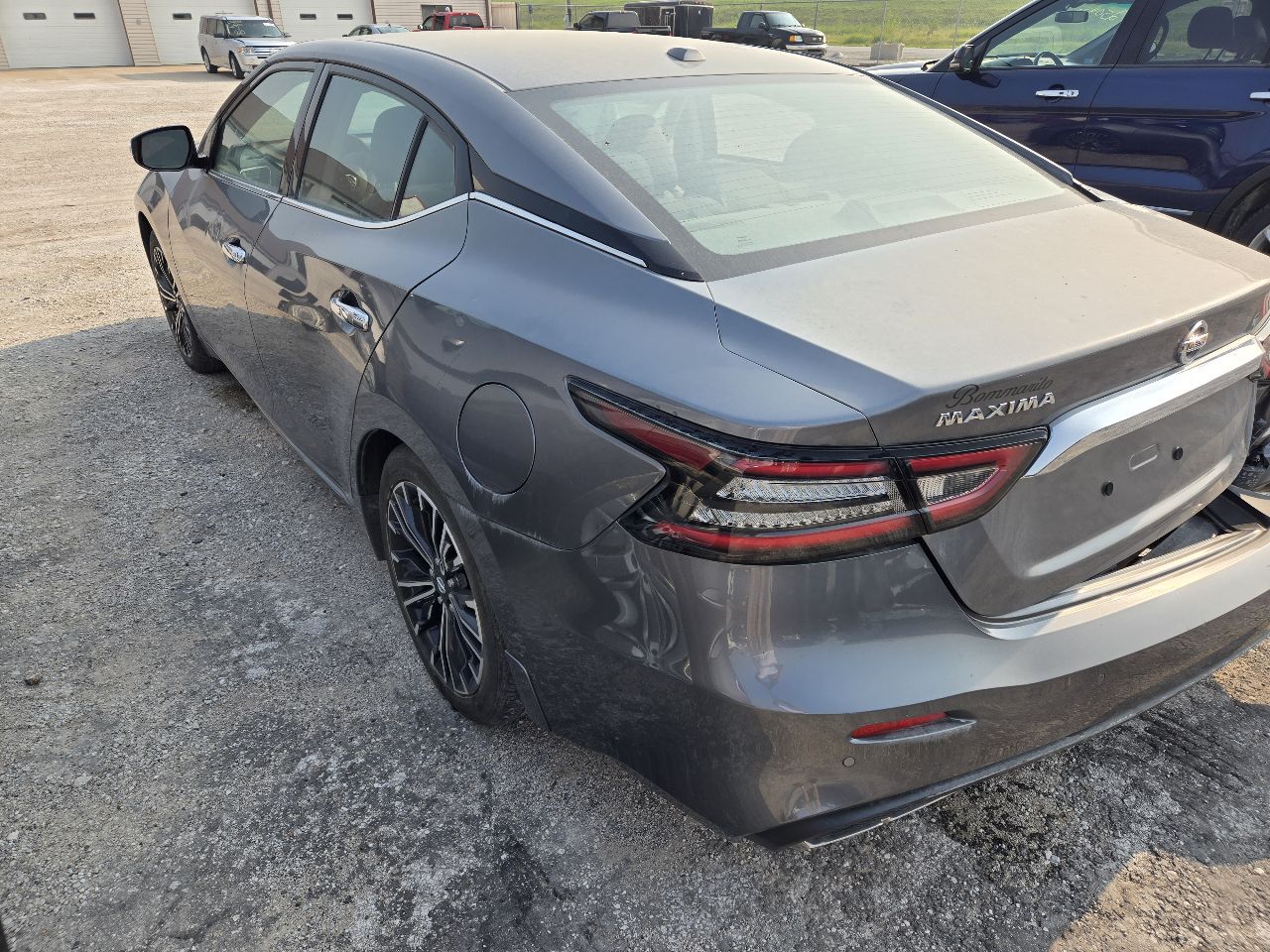 Vehicle/247553_03.jpg