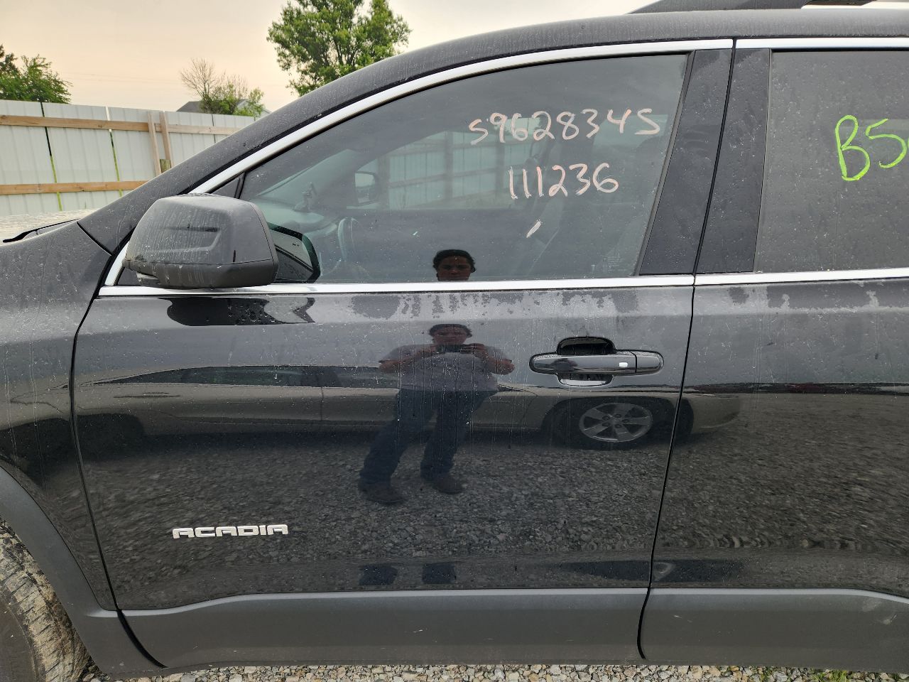 https://f005.backblazeb2.com/file/img-partshotlines-com/Inventory/EX441/Vehicle/247598_13.jpg