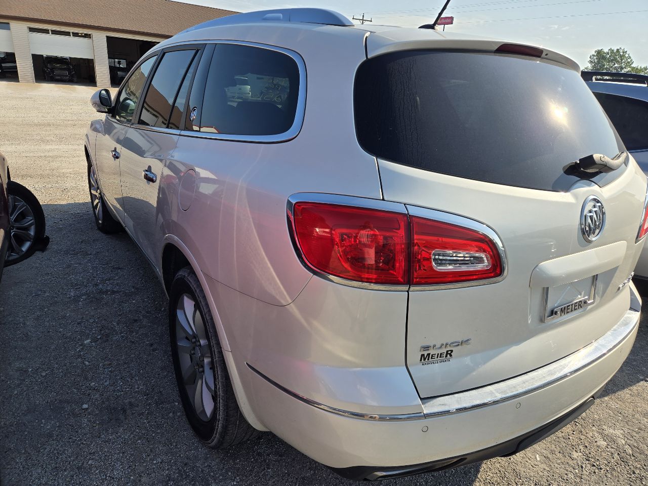 Vehicle/247618_03.jpg