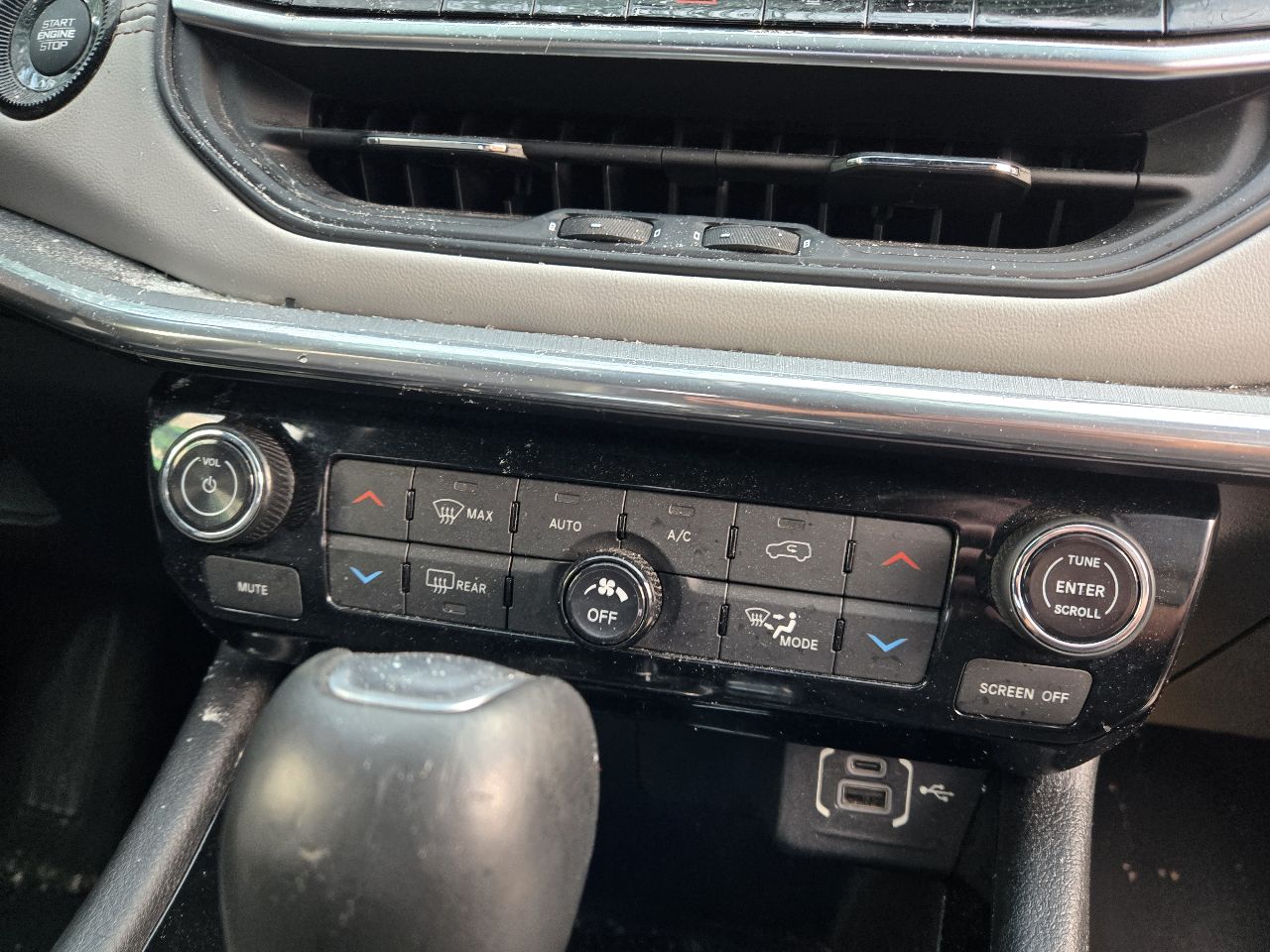 https://f005.backblazeb2.com/file/img-partshotlines-com/Inventory/EX441/Vehicle/247645_12.jpg