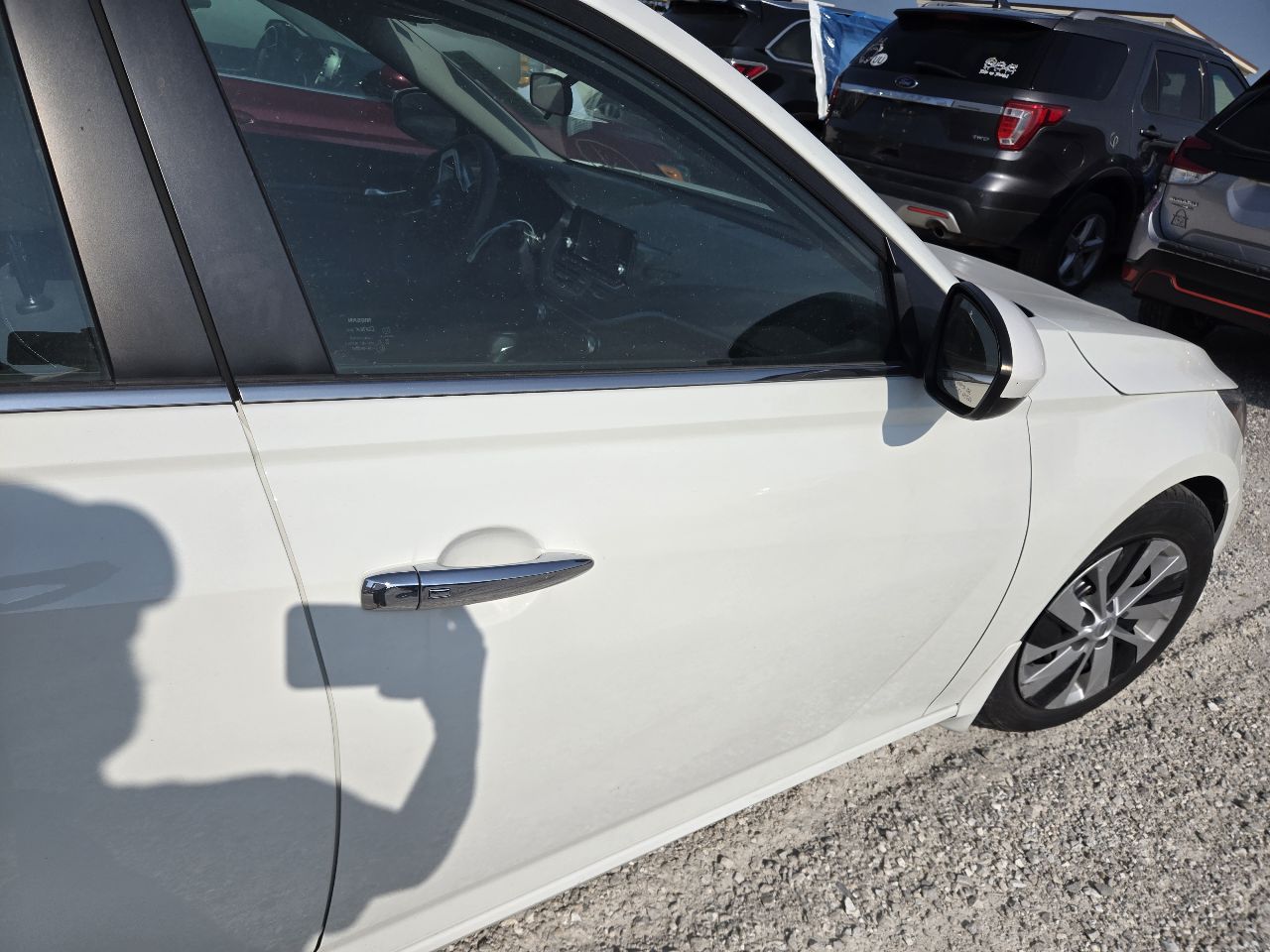 Vehicle/247692_05.jpg