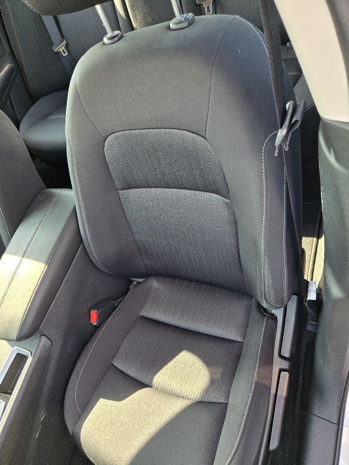 Vehicle/247692_12.jpg