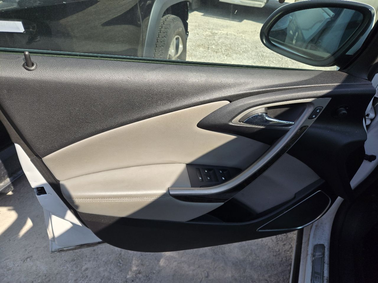 Vehicle/247694_12.jpg