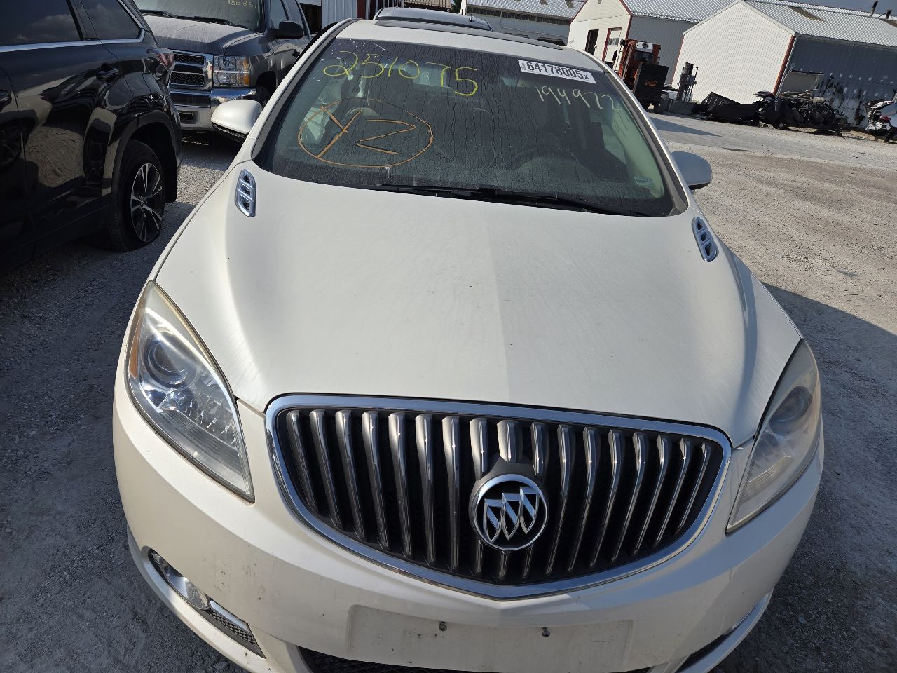 Vehicle/247700_07.jpg