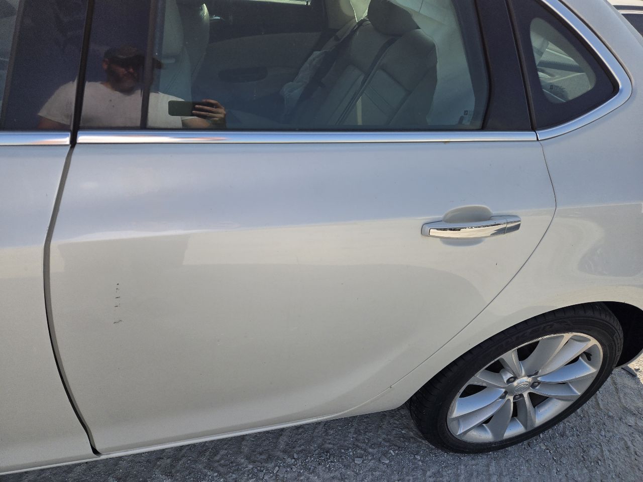 Vehicle/247700_09.jpg
