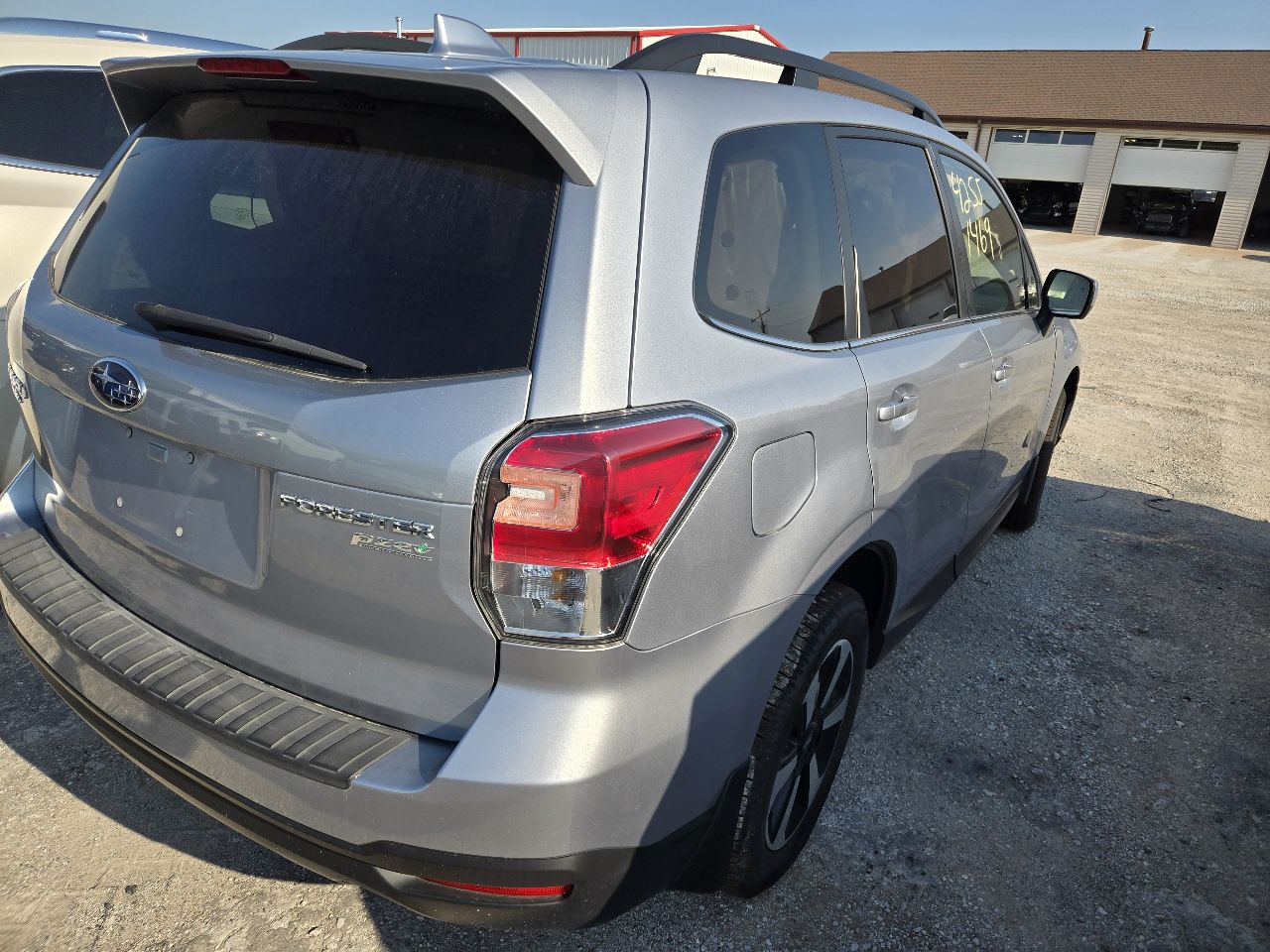 Vehicle/247701_04.jpg