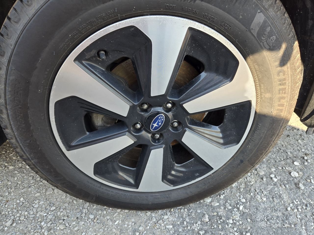 Vehicle/247701_06.jpg