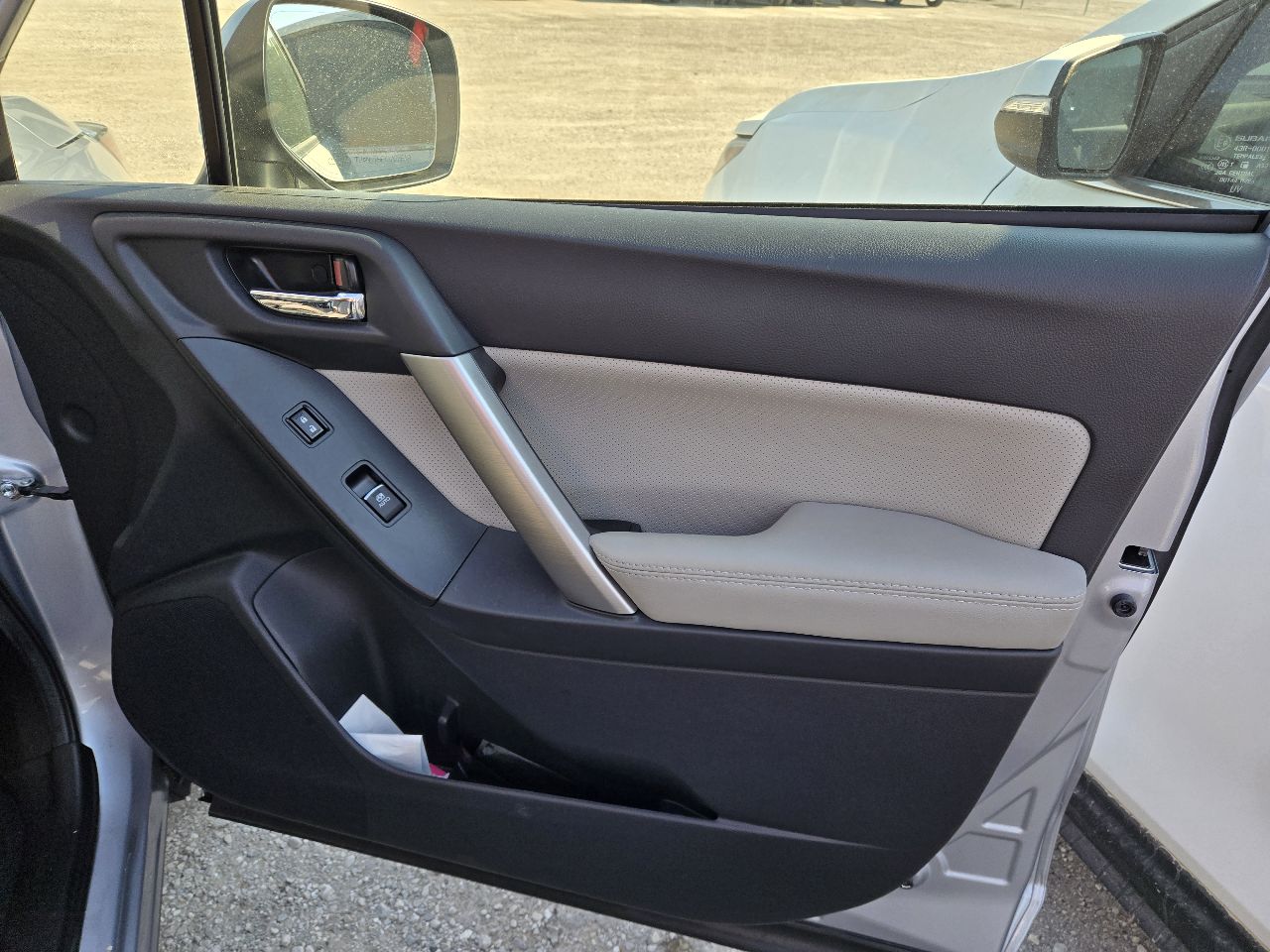Vehicle/247701_08.jpg