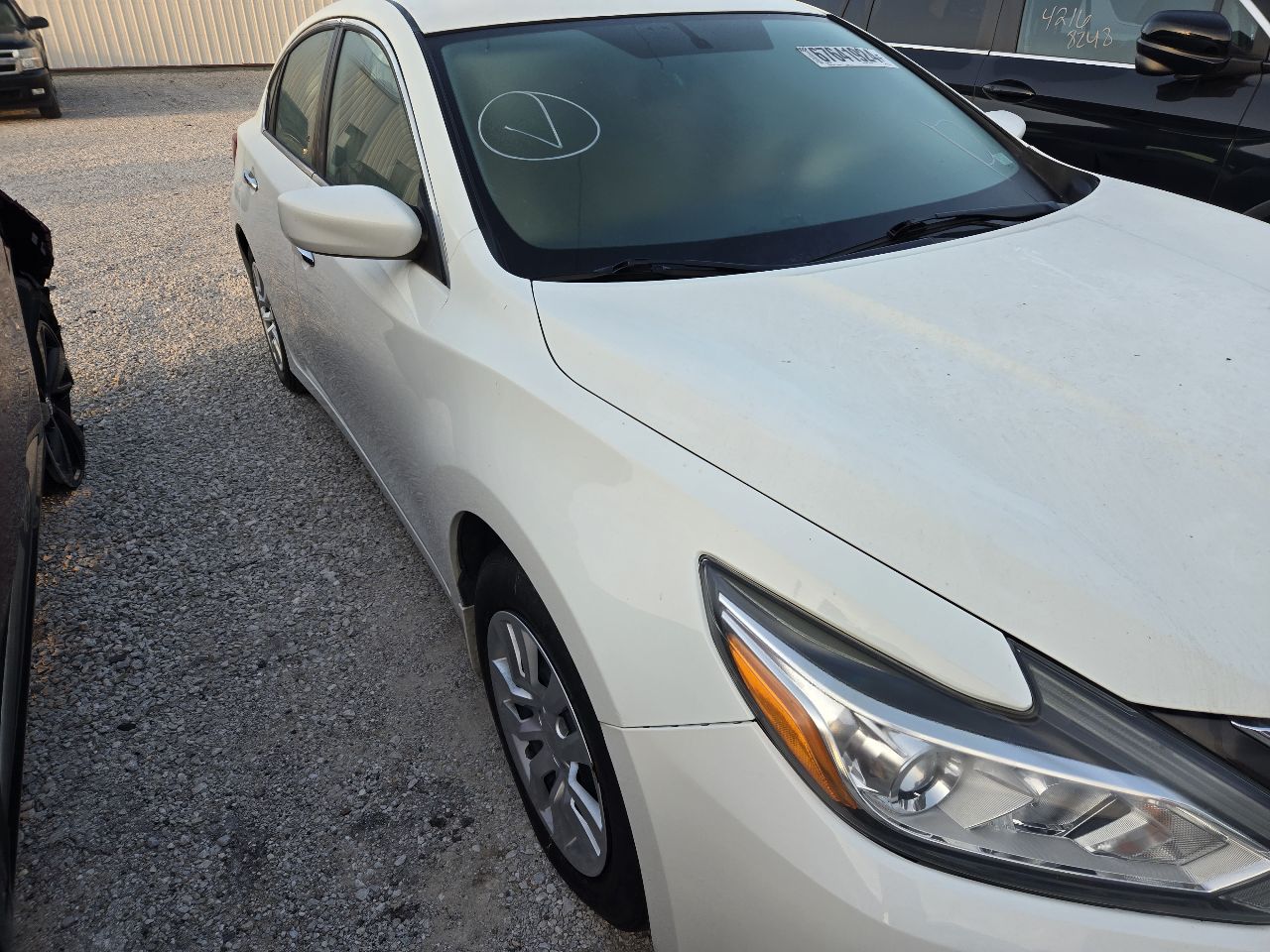https://f005.backblazeb2.com/file/img-partshotlines-com/Inventory/EX441/Vehicle/247714_01.jpg