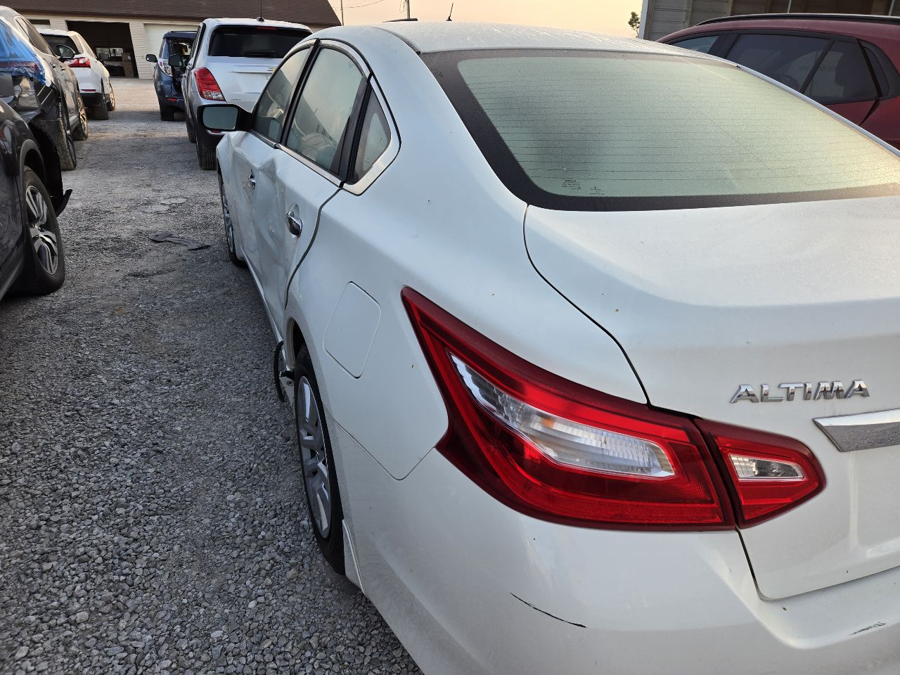 https://f005.backblazeb2.com/file/img-partshotlines-com/Inventory/EX441/Vehicle/247714_03.jpg