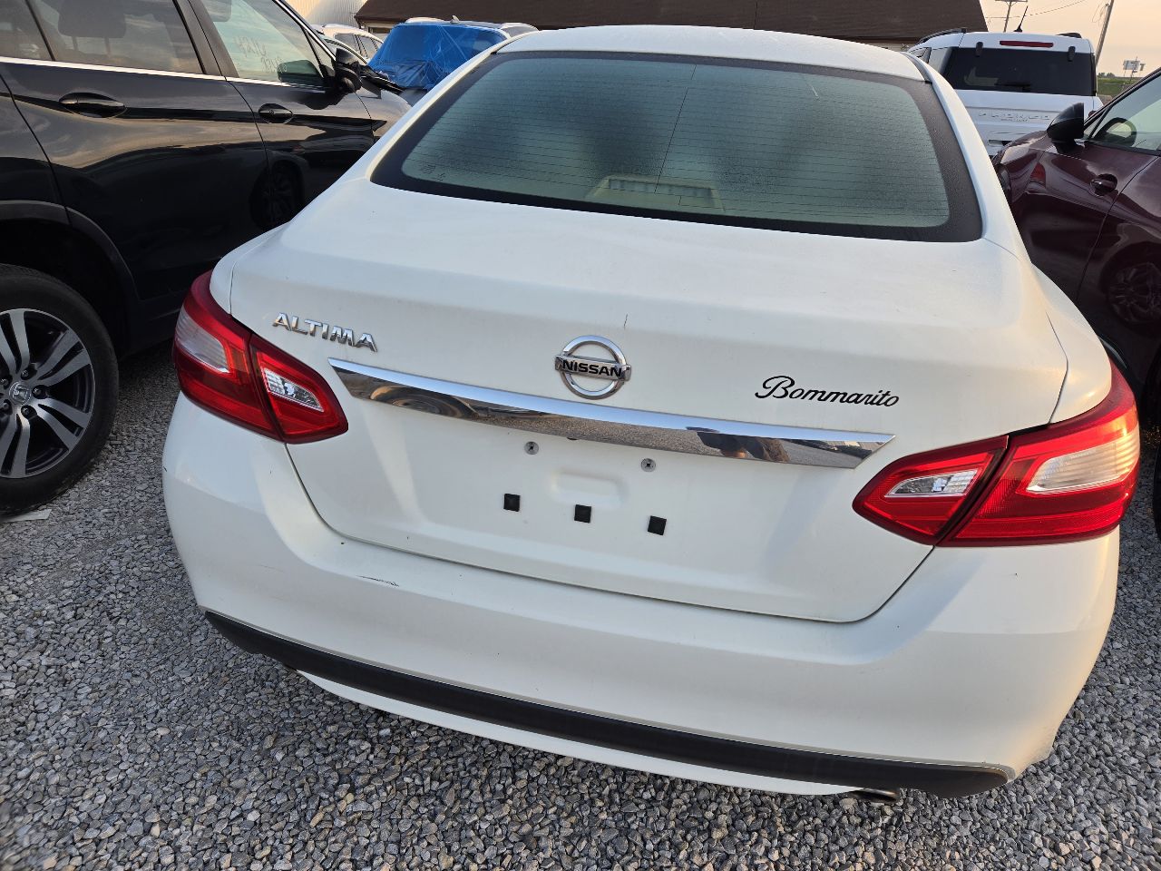 https://f005.backblazeb2.com/file/img-partshotlines-com/Inventory/EX441/Vehicle/247714_05.jpg