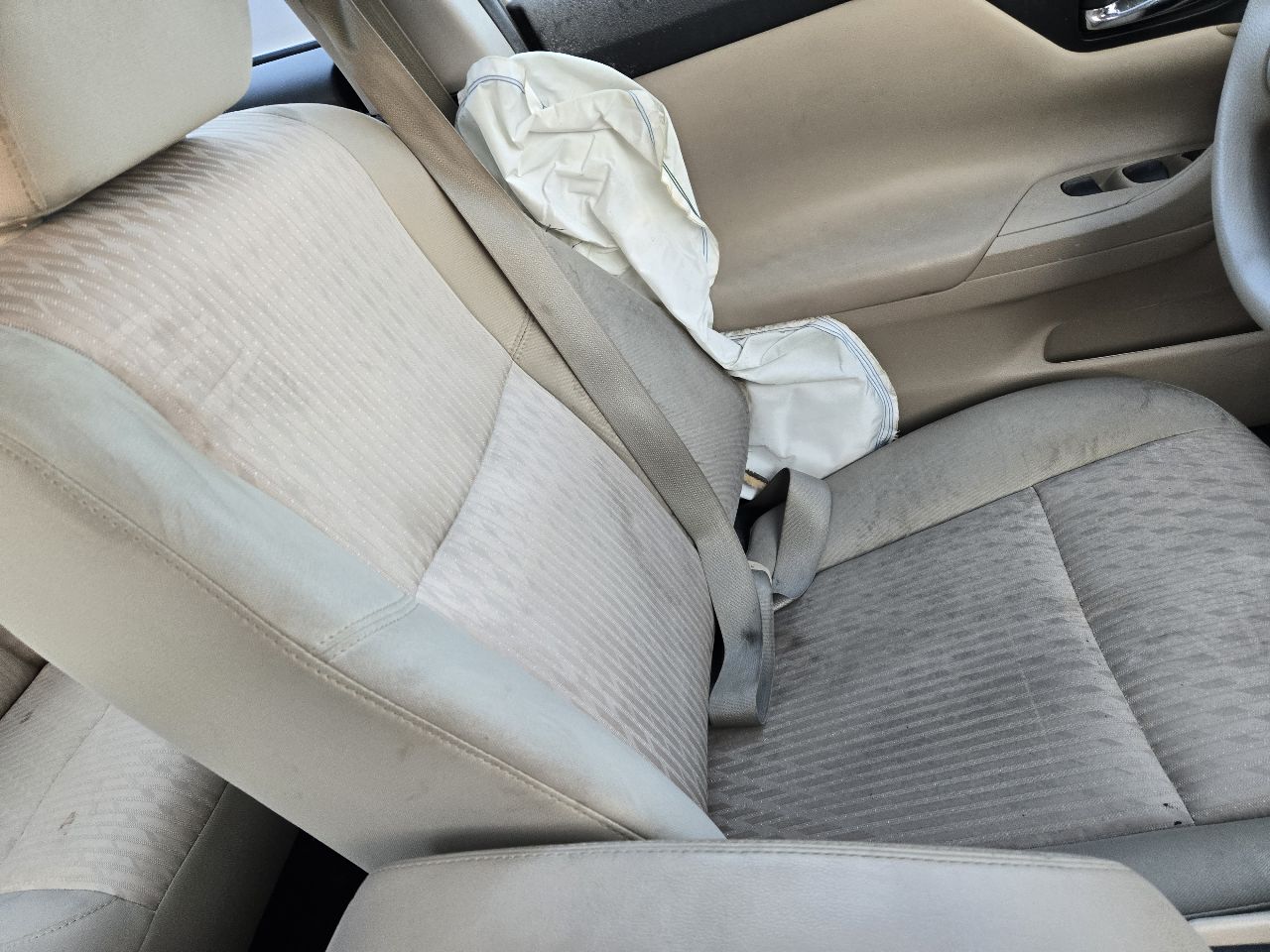 https://f005.backblazeb2.com/file/img-partshotlines-com/Inventory/EX441/Vehicle/247714_12.jpg