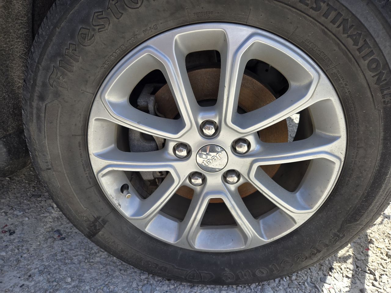 Vehicle/247733_06.jpg