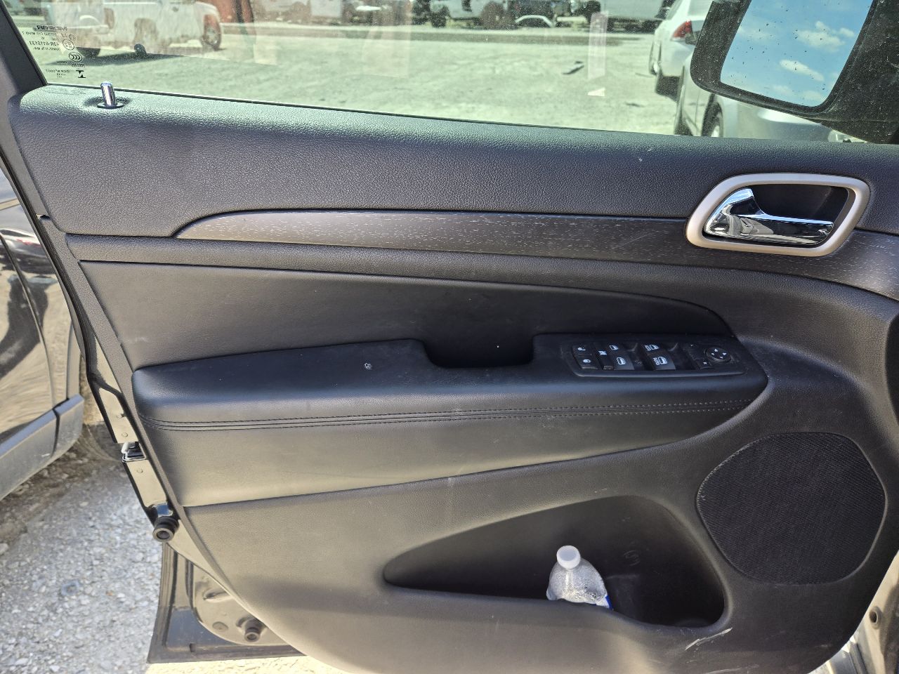 Vehicle/247733_12.jpg