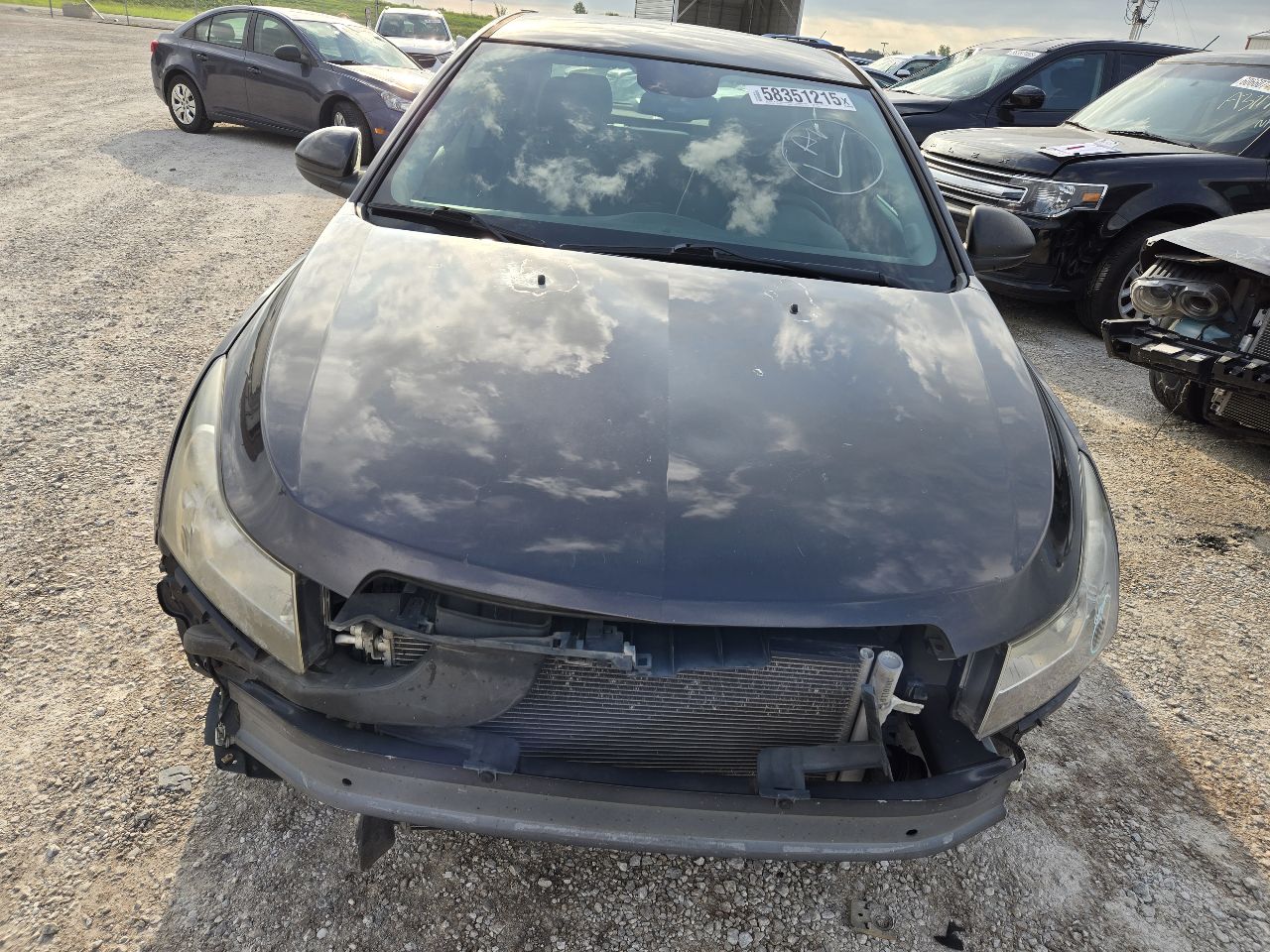 Vehicle/247734_09.jpg