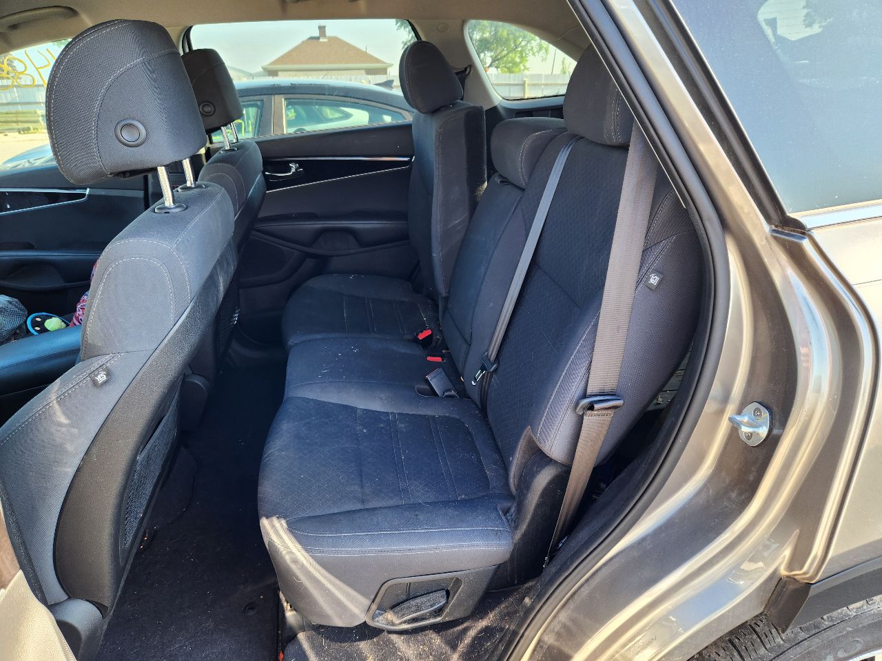 Vehicle/247745_14.jpg