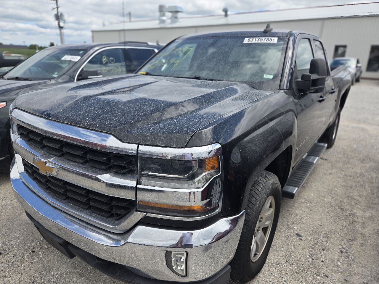 Vehicle/247749_02.jpg