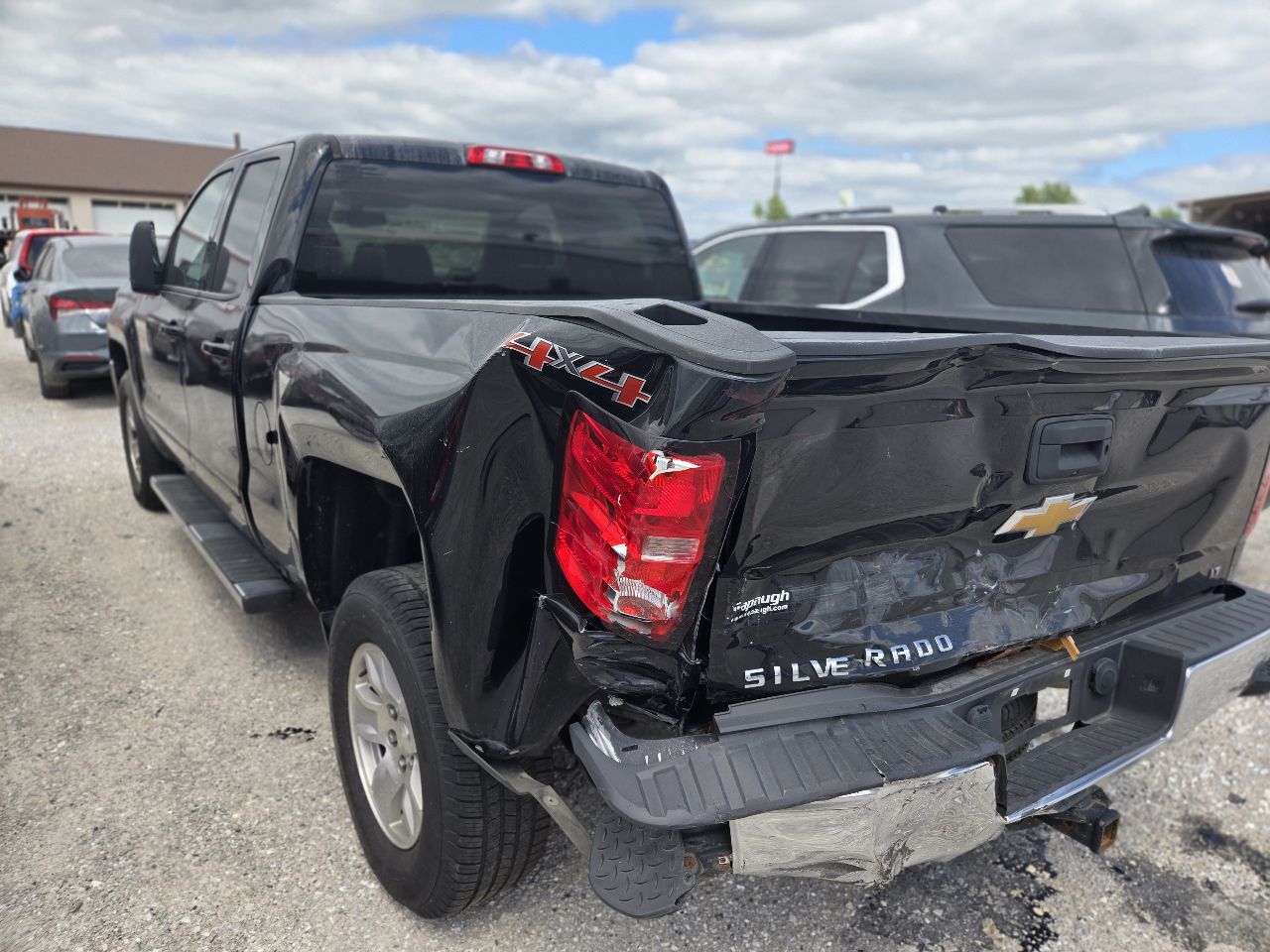 Vehicle/247749_03.jpg