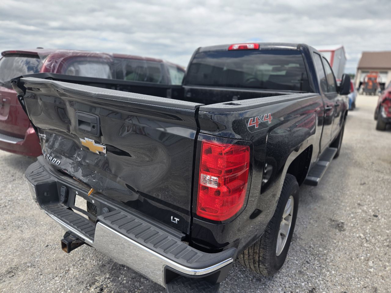 Vehicle/247749_04.jpg