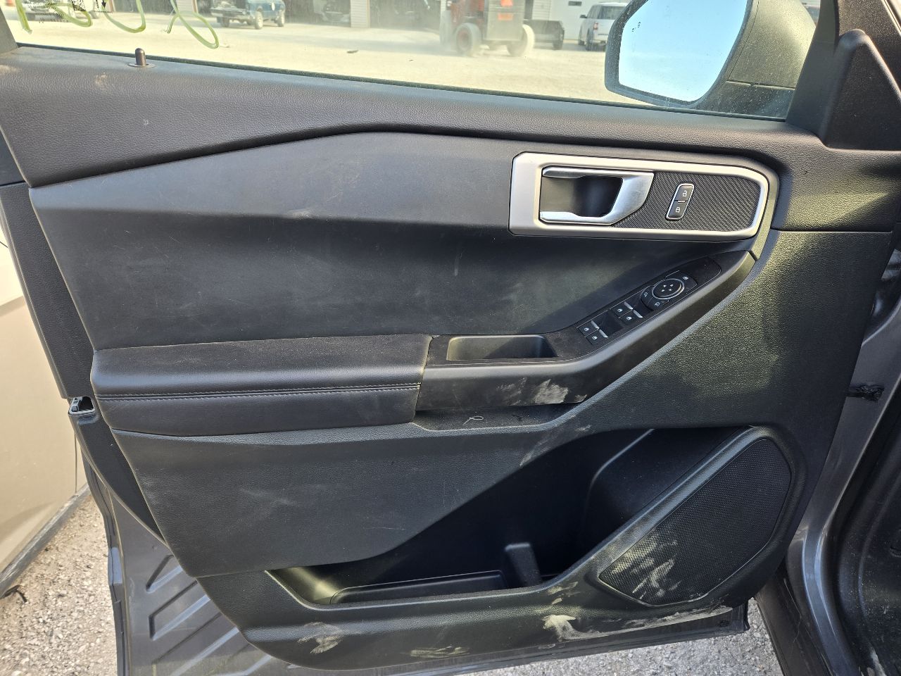 https://f005.backblazeb2.com/file/img-partshotlines-com/Inventory/EX441/Vehicle/247775_12.jpg